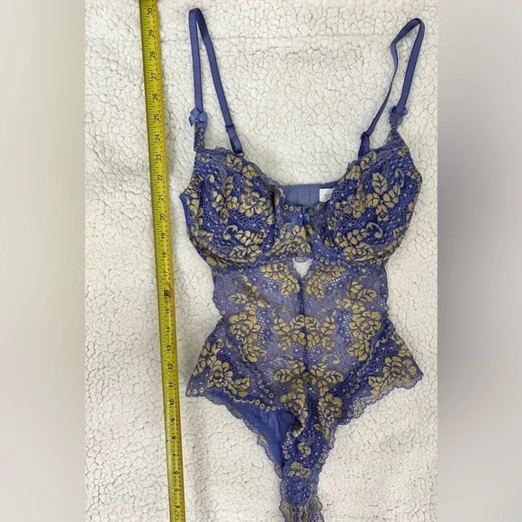 🌟🌟 EUC Victoria’s Secret Vtg Lace Lingerie Teddy - Picture 6 of 11